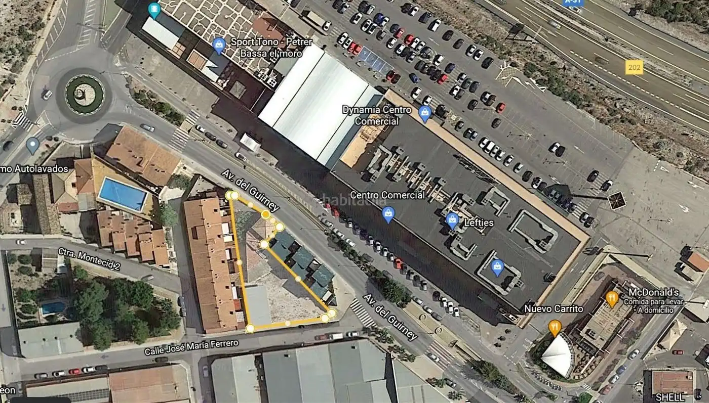 Terreny residencial en venda a Avinguda el Guirnei 17