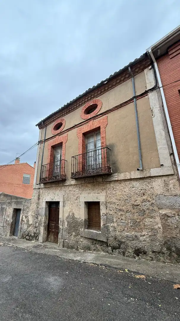 Exterior view of Country homes for sale in Villafruela  with Private garden and Balcony