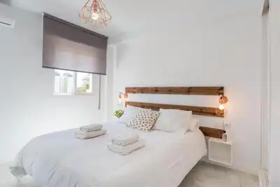 Habitación de Casa adosada en venta en Benalmádena con Aire acondicionado, Calefacción y Jardín privado