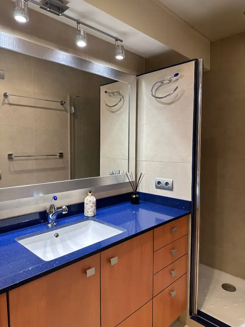 Baño de Piso en venta en Palamós con Aire acondicionado, Terraza y Amueblado