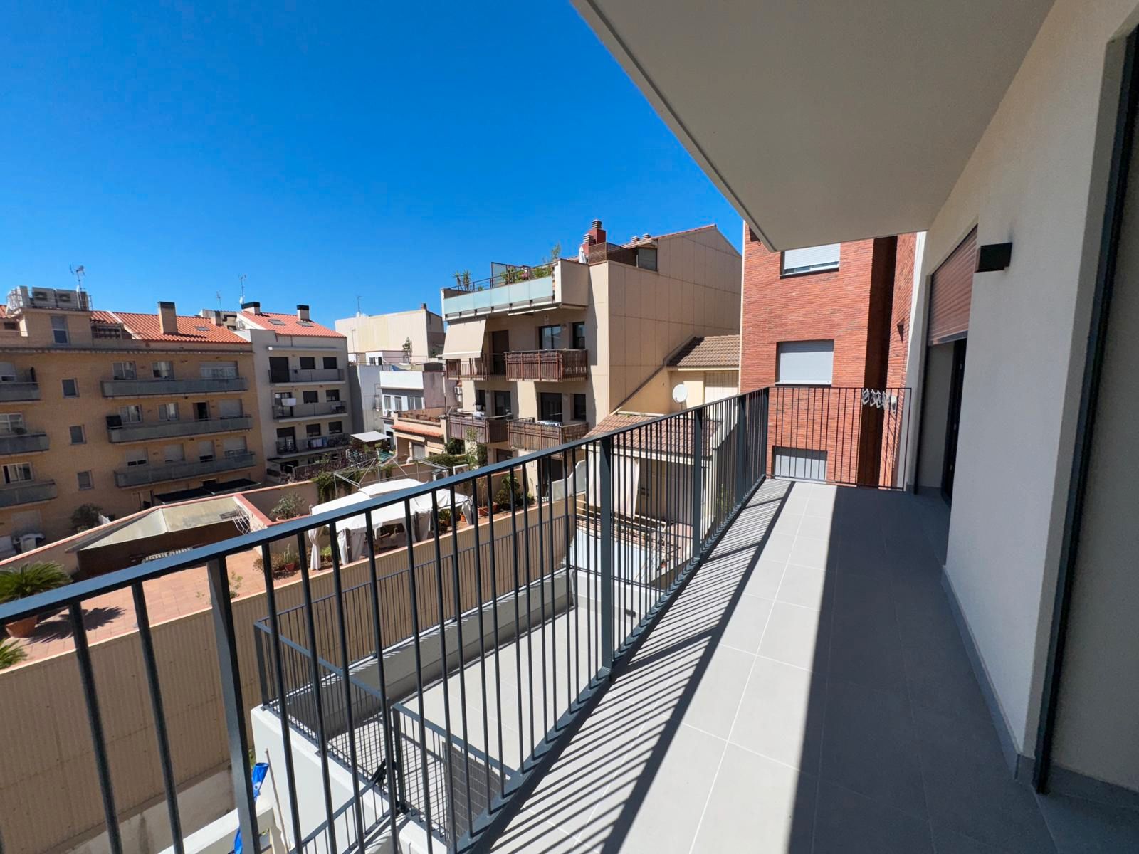 Terrace of Flat for sale in Sant Feliu de Llobregat  with Air Conditioner, Parquet flooring and Oven