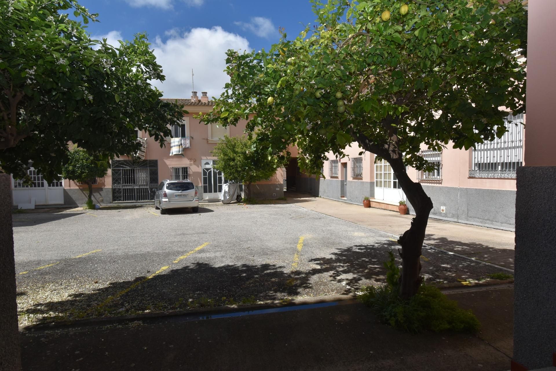 Casa adosada en venda a Calle Calle del Guadalete, La Banda - Campo de Fútbol