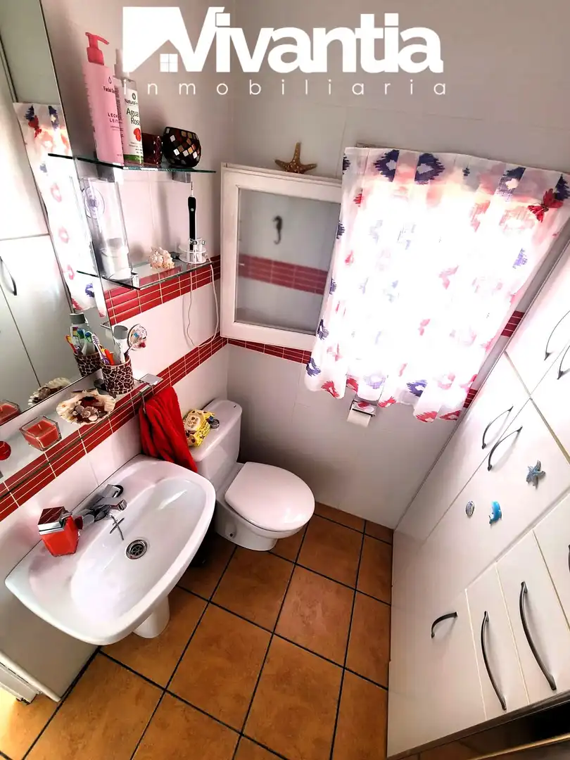 Badezimmer von Maisonette zum Verkauf in Pulpí mit Terrasse, Möbliert und Balkon