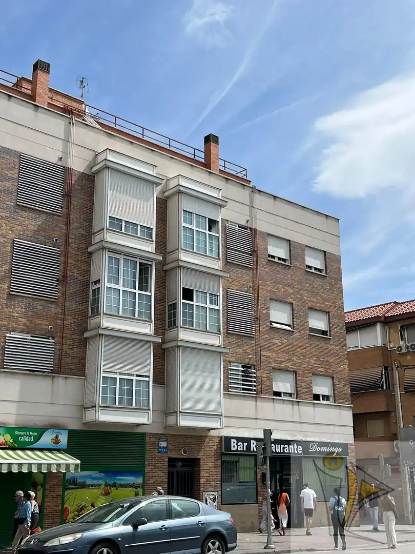 Außenansicht von Wohnung zum Verkauf in Madrid