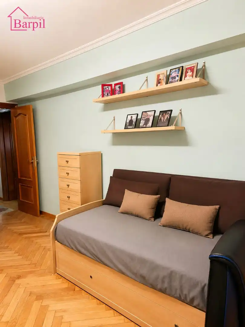 Bedroom of Flat for sale in Vigo   with Heating, Parquet flooring and Storage room