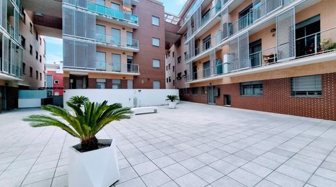 Piso de 4 dormitorios con gran terraza y piscina comunitaria en Pego