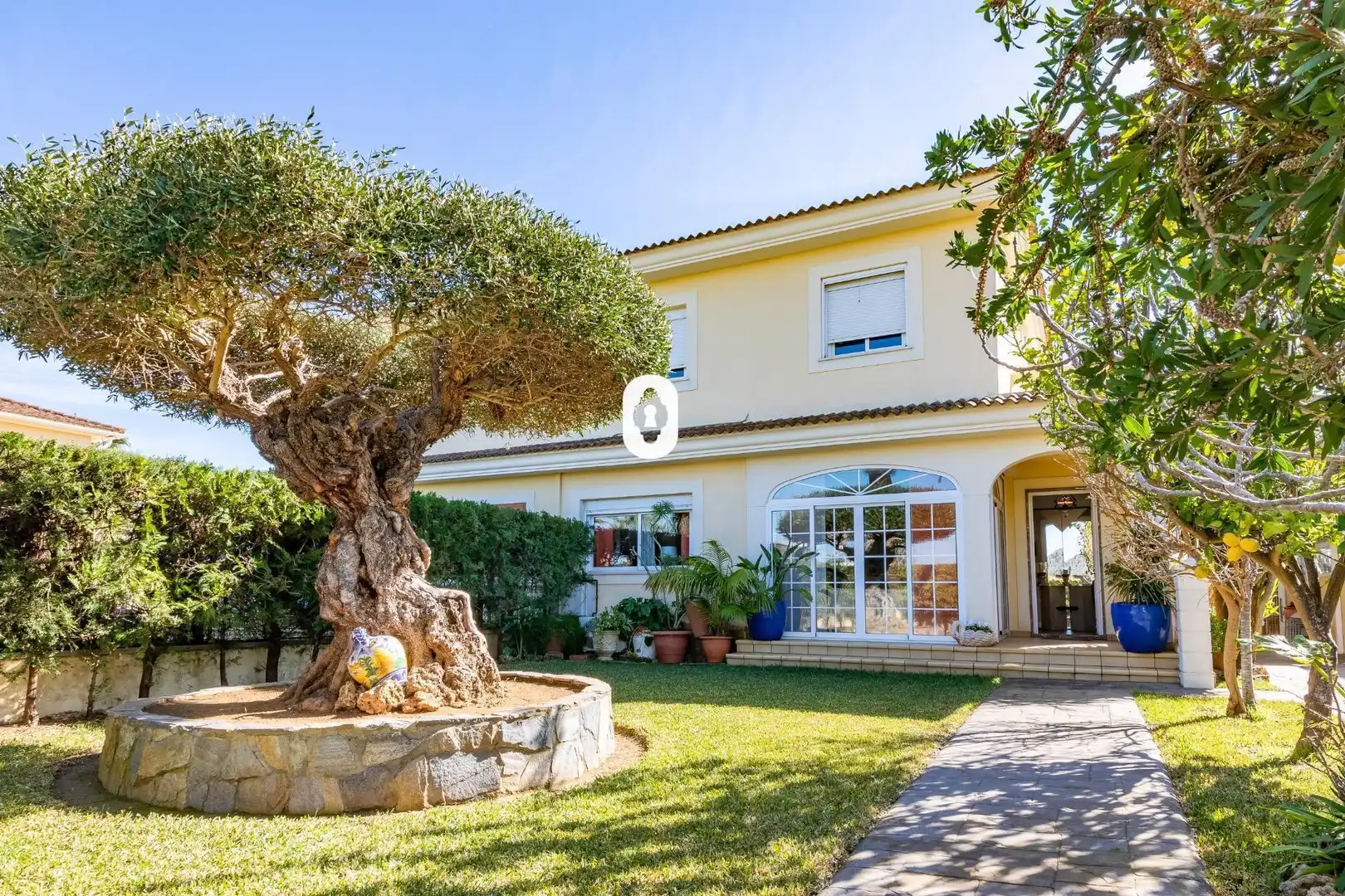 Vista exterior de Casa o xalet en venda en Alcúdia amb Aire condicionat, Jardí privat i Terrassa