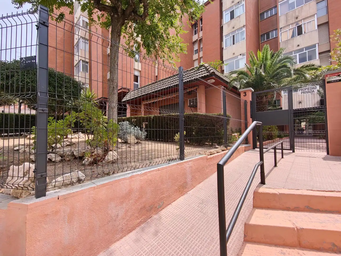 Vista exterior de Pis en venda en Tarragona amb Aire condicionat, Calefacció i Jardí privat
