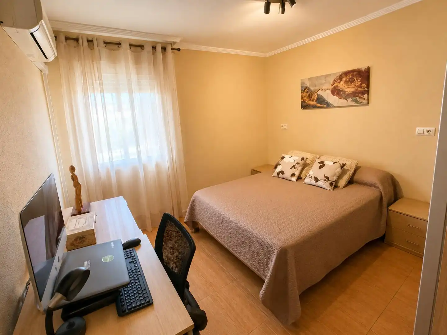 Habitación de Piso en venta en Sevilla con Aire acondicionado, Calefacción y Terraza