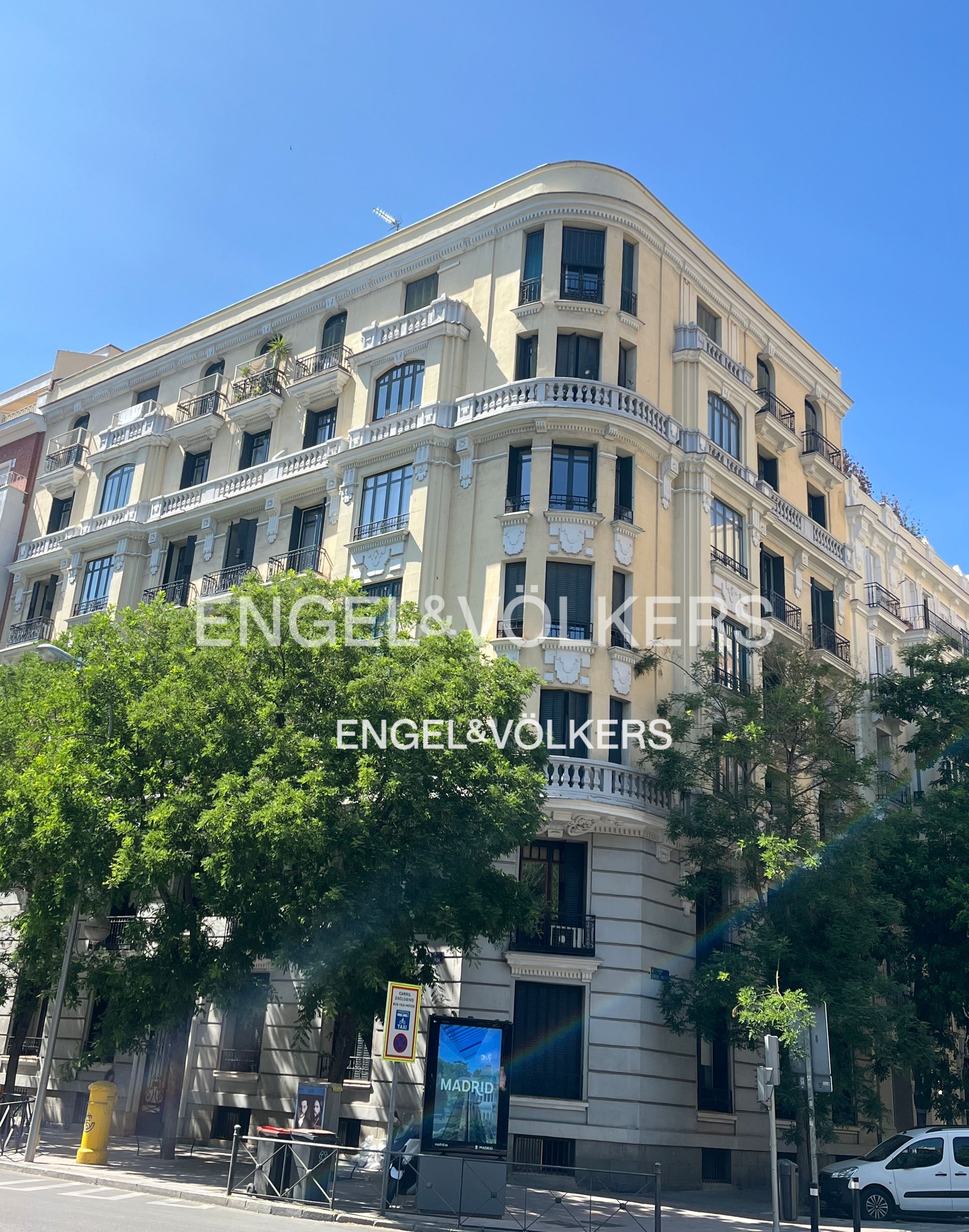 Vista exterior de Apartament en venda en  Madrid Capital amb Calefacció