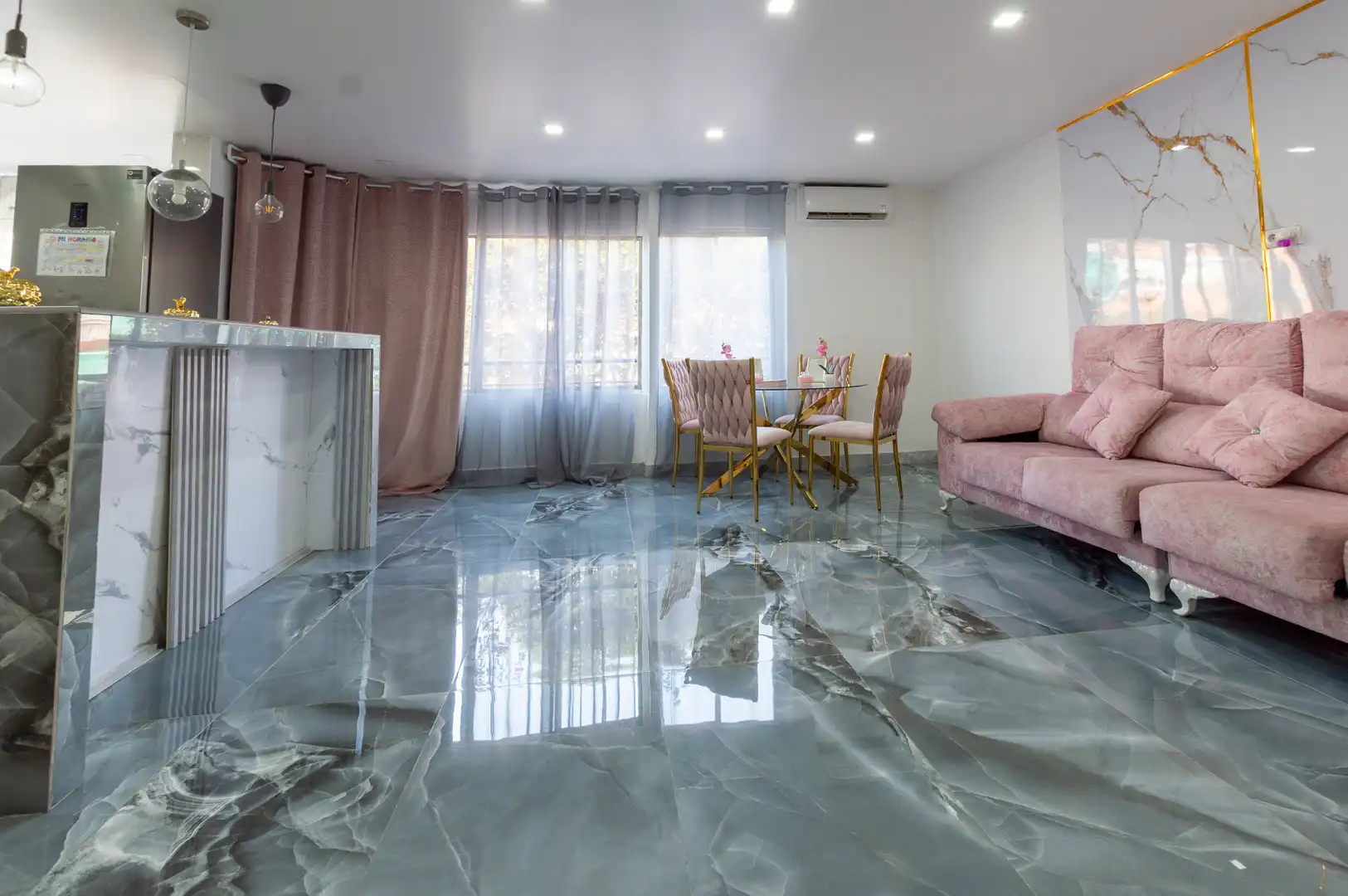 Living room of Flat for sale in Madrid