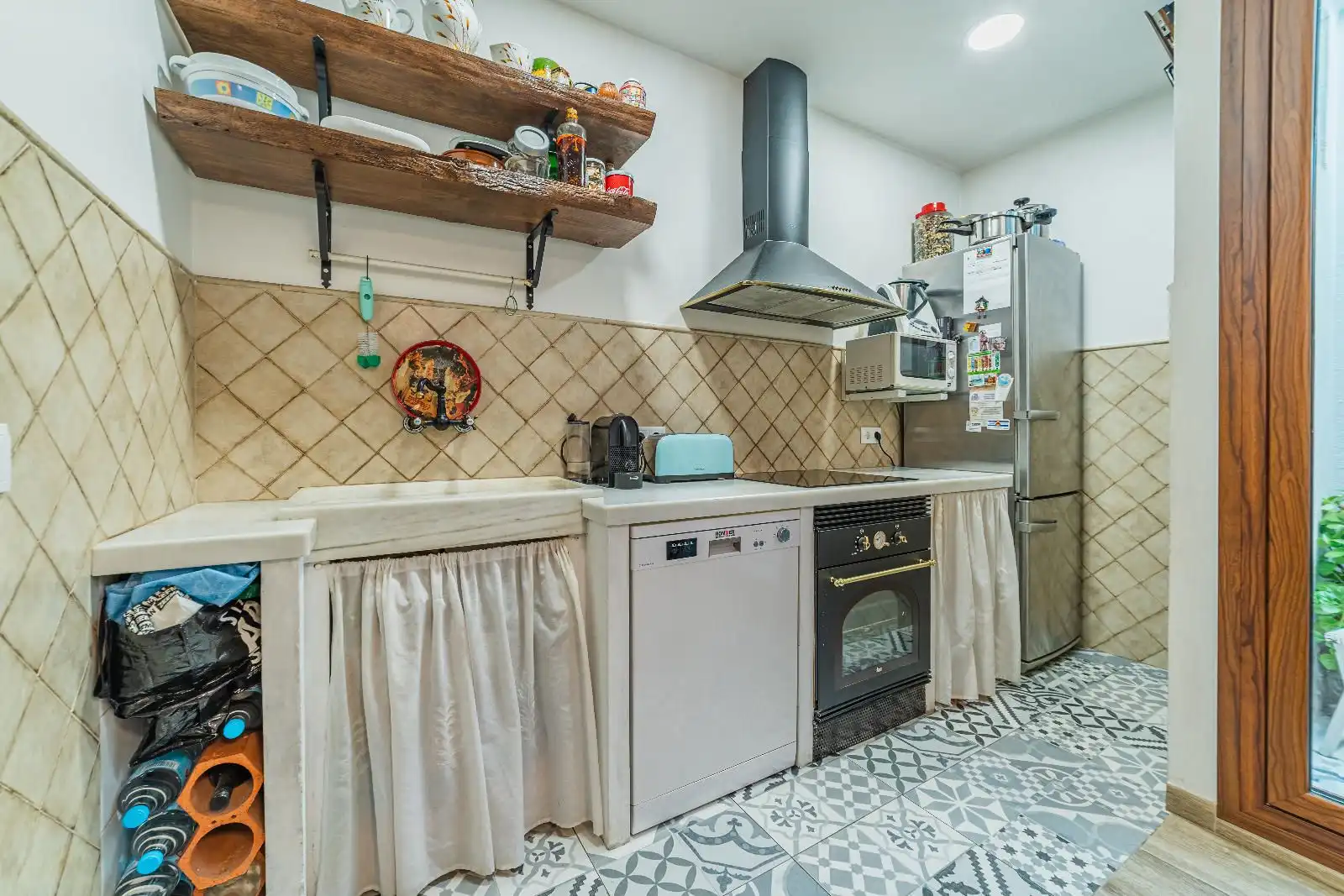 Kitchen of Houses for sale in Nucli Urbà 