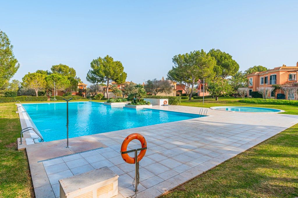 Piscina de Apartament en venda en Campos amb Aire condicionat, Terrassa i Piscina