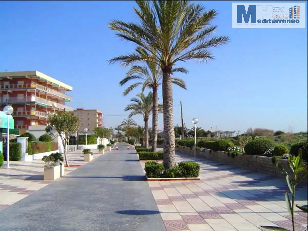 Vista exterior de Apartament de lloguer en Canet d'En Berenguer amb Aire condicionat, Calefacció i Terrassa