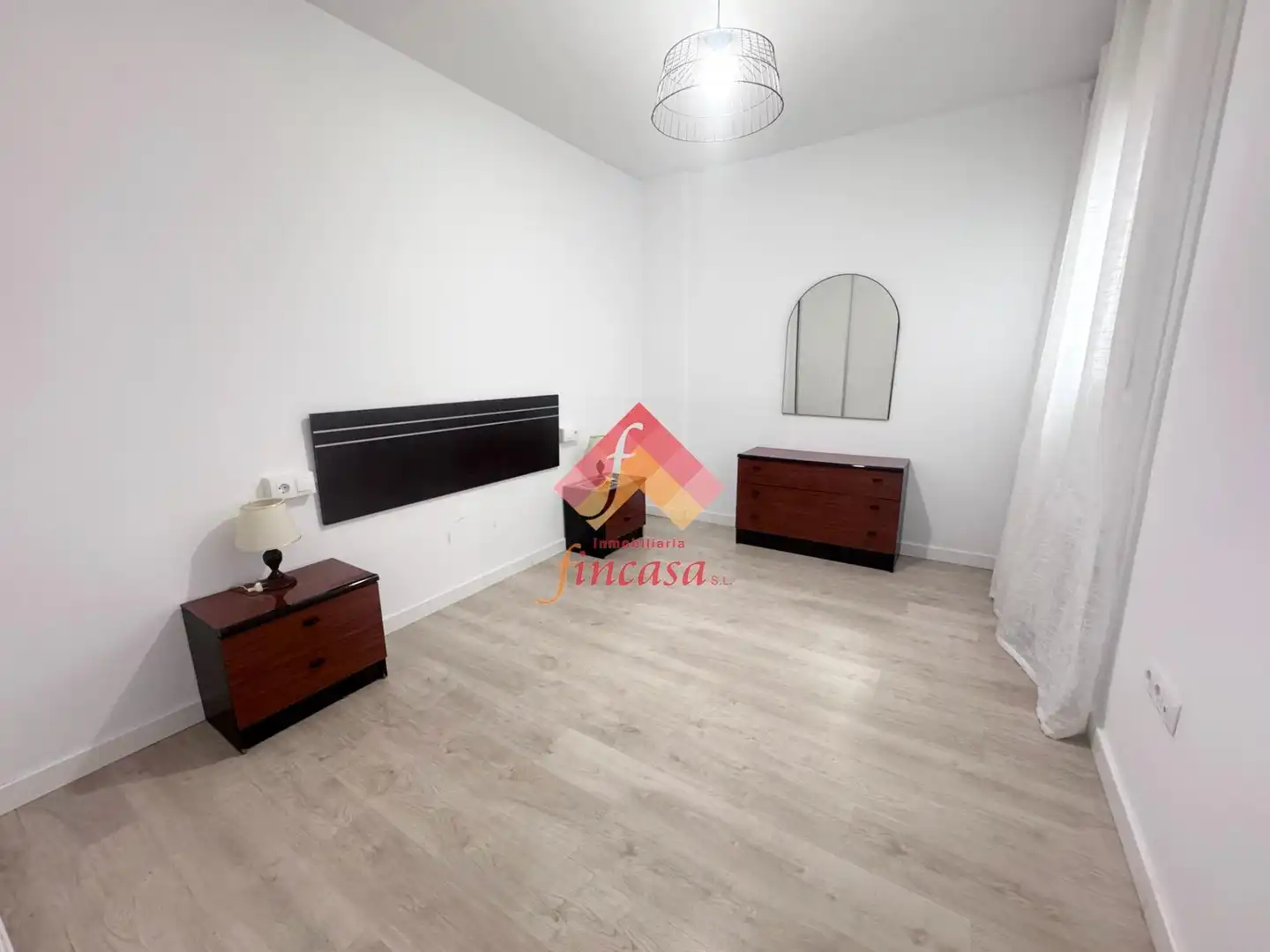 Flat for rent in Juzgados - La Feria