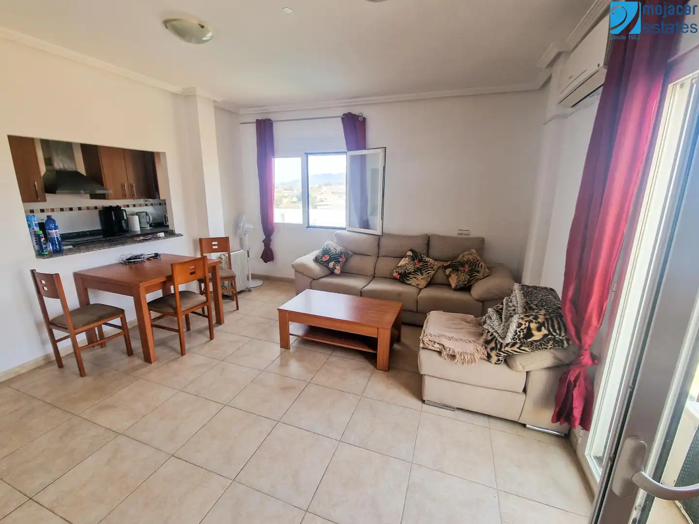 Sala de estar de Apartamento en venta en Cuevas del Almanzora con Aire acondicionado, Amueblado y Horno