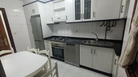 Foto 2 de Apartamento de alquiler en Avenida Rosalía de Castro, O Milladoiro, Ames