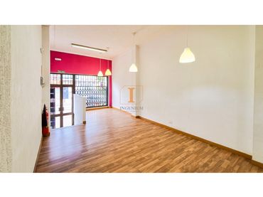 Business premises for sale in Calle Longuera La