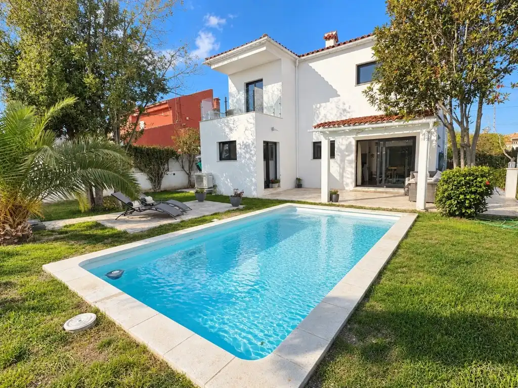 Casa amb piscina en venda a El Toro