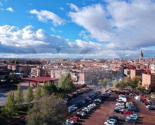 Vista exterior de Pis en venda en  Madrid Capital amb Aire condicionat, Terrassa i Traster