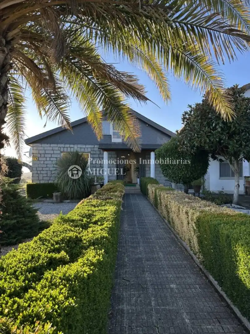 Casa con giardino in vendita a Sarreaus