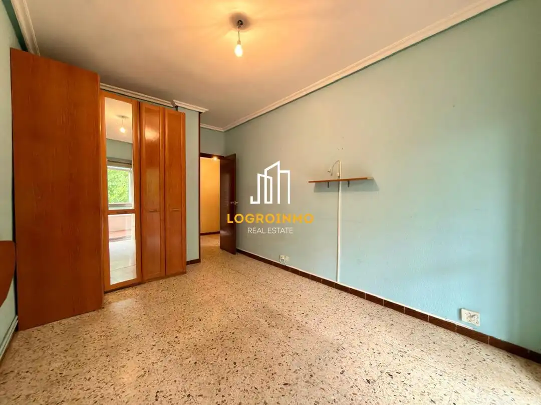 Schlafzimmer von Wohnung zum Verkauf in  Logroño mit Heizung und Terrasse
