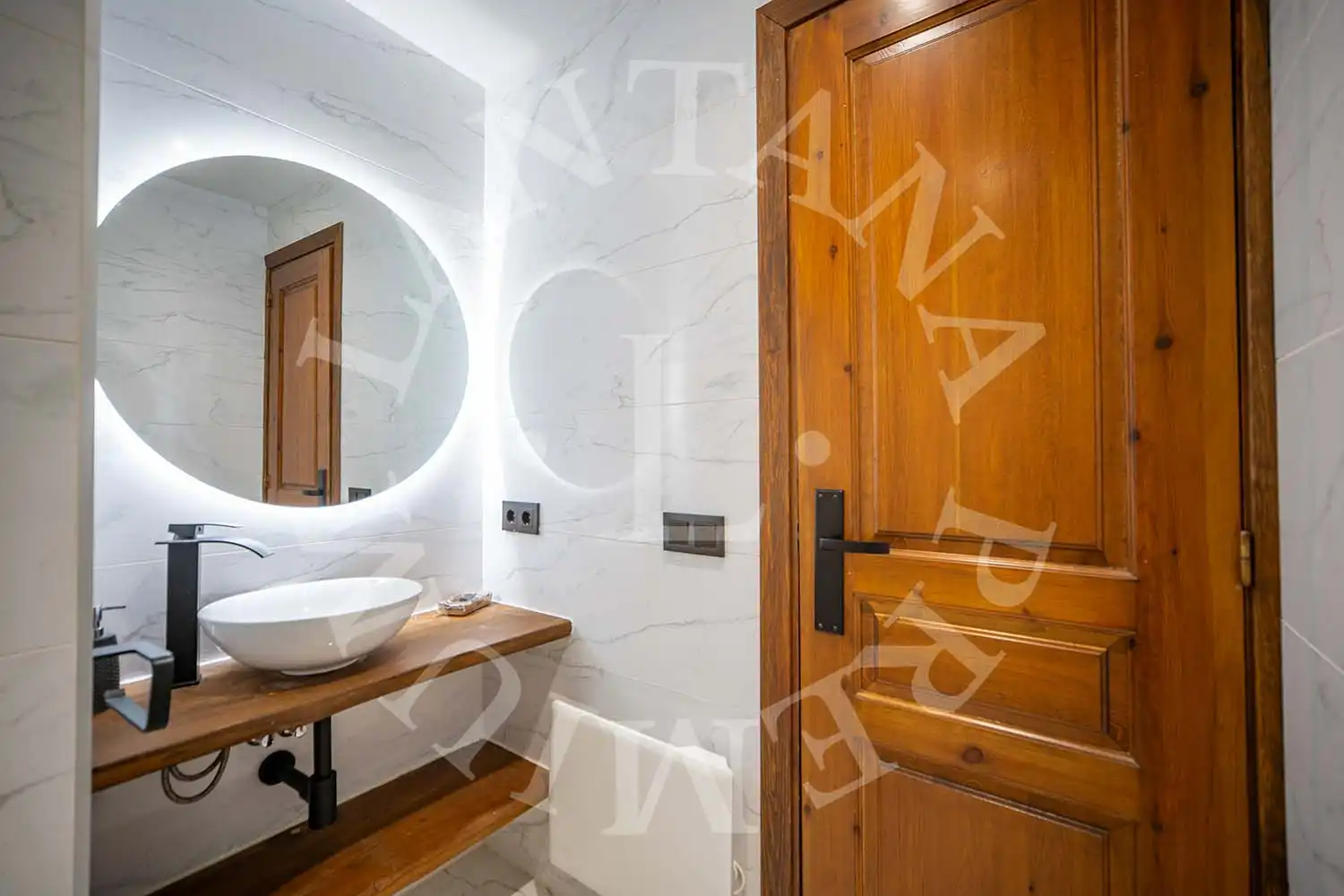 Baño de Casa adosada en venta en Naut Aran con Calefacción, Jardín privado y Terraza