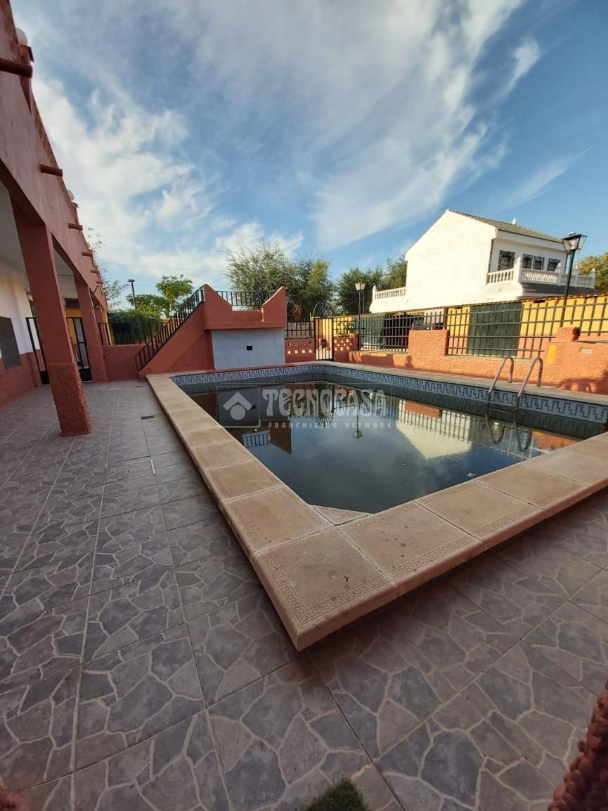 Piscina de Casa o xalet en venda en Alcalá de Guadaira amb Aire condicionat i Balcó