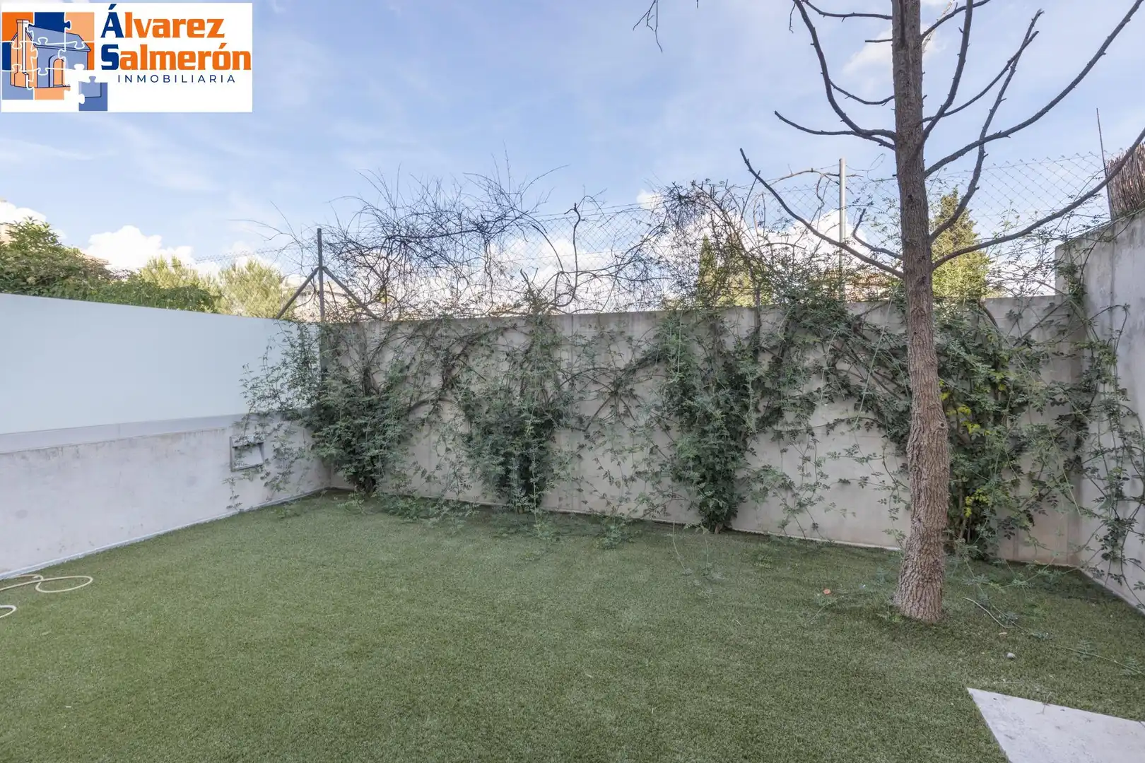 Garden of Houses for sale in Granada