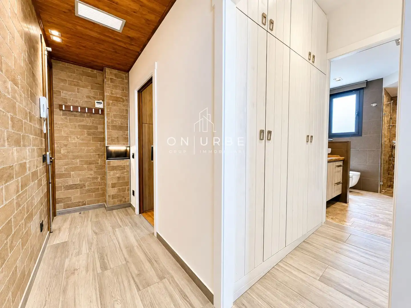 Piso con terraza en venta en Joan de Borbo Comte Barce, imagen 18