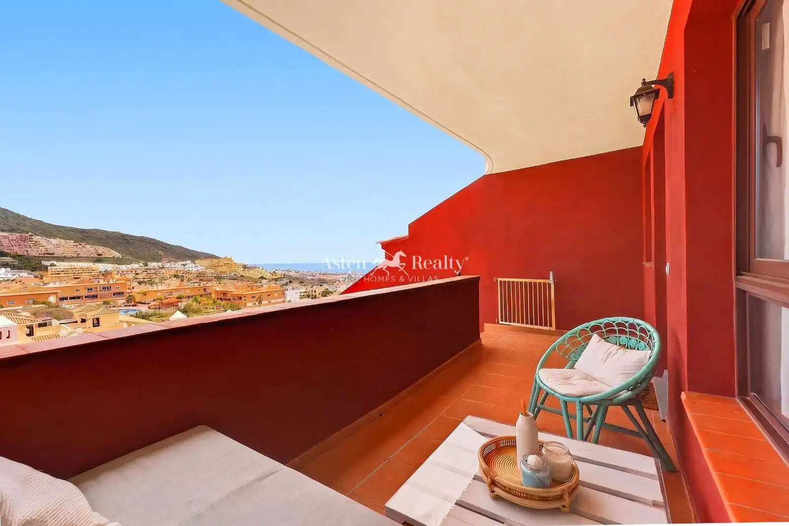 Vista exterior de Dúplex en venta en Adeje con Aire acondicionado, Terraza y Amueblado