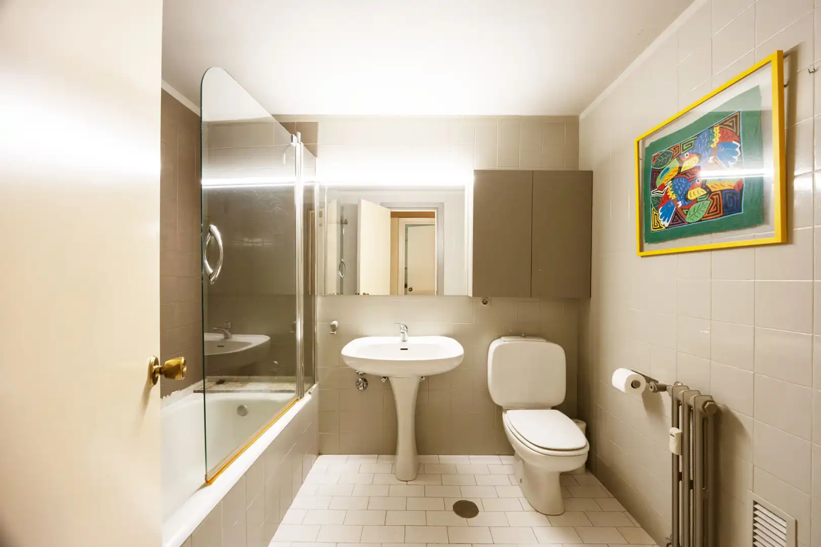 Bathroom of Flat for sale in Madrid  with Air Conditioner, Heating and Terrace