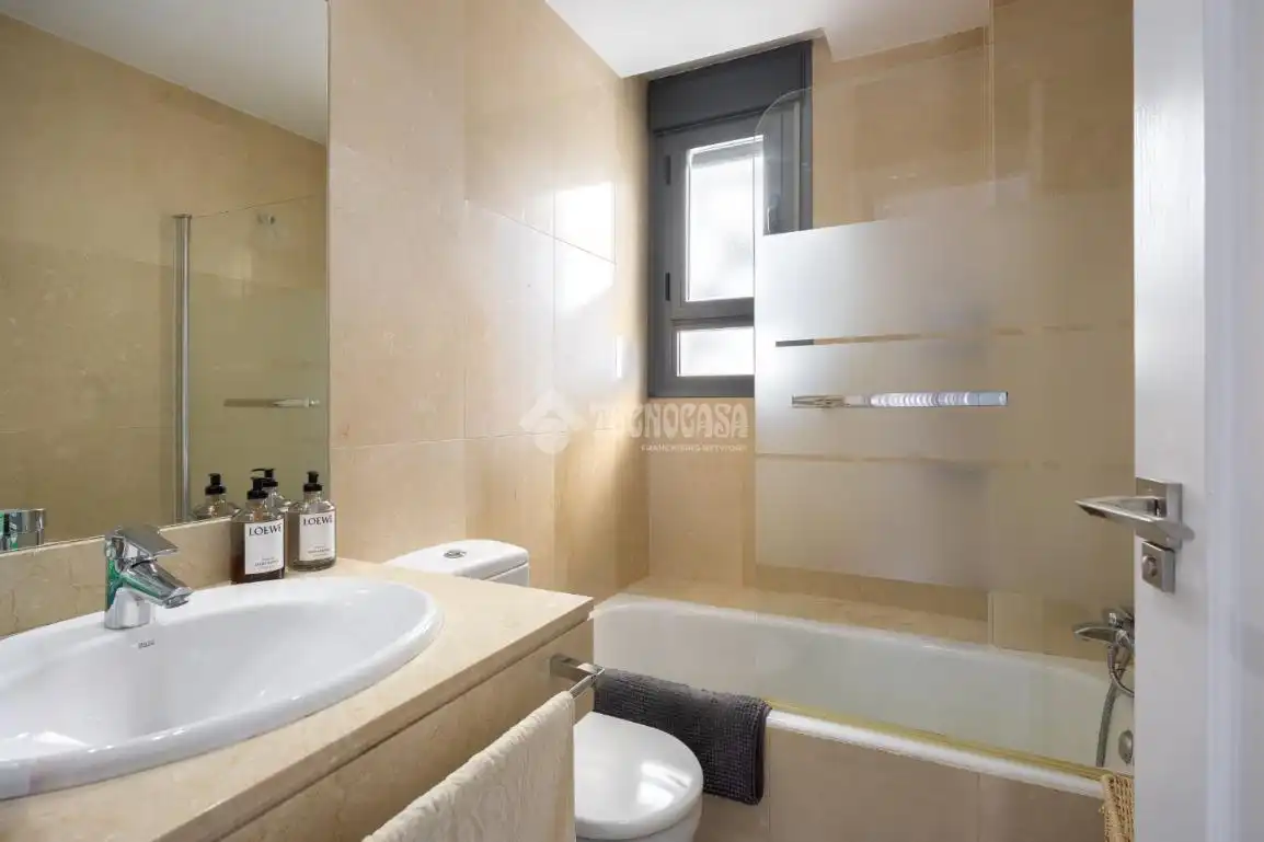 Bedroom of Flat for sale in Madrid  with Air Conditioner, Heating and Terrace