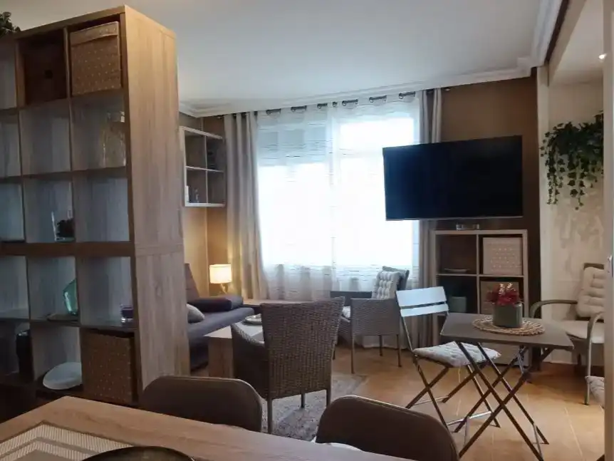 Wohnzimmer von Wohnung zur Miete in Castrillón