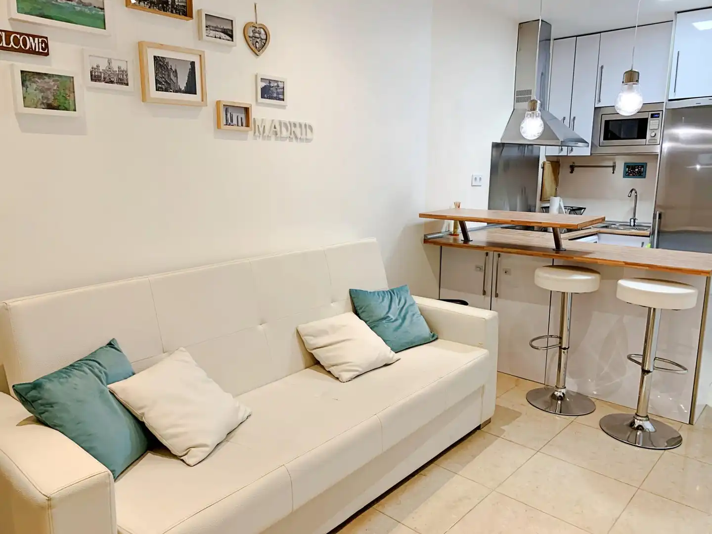 Sala de estar de Piso en venta en Madrid con Calefacción, Terraza y Amueblado