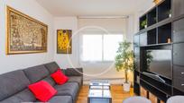 Living room of Flat to rent in  Madrid Capital  with Air Conditioner, Heating and Furnished
