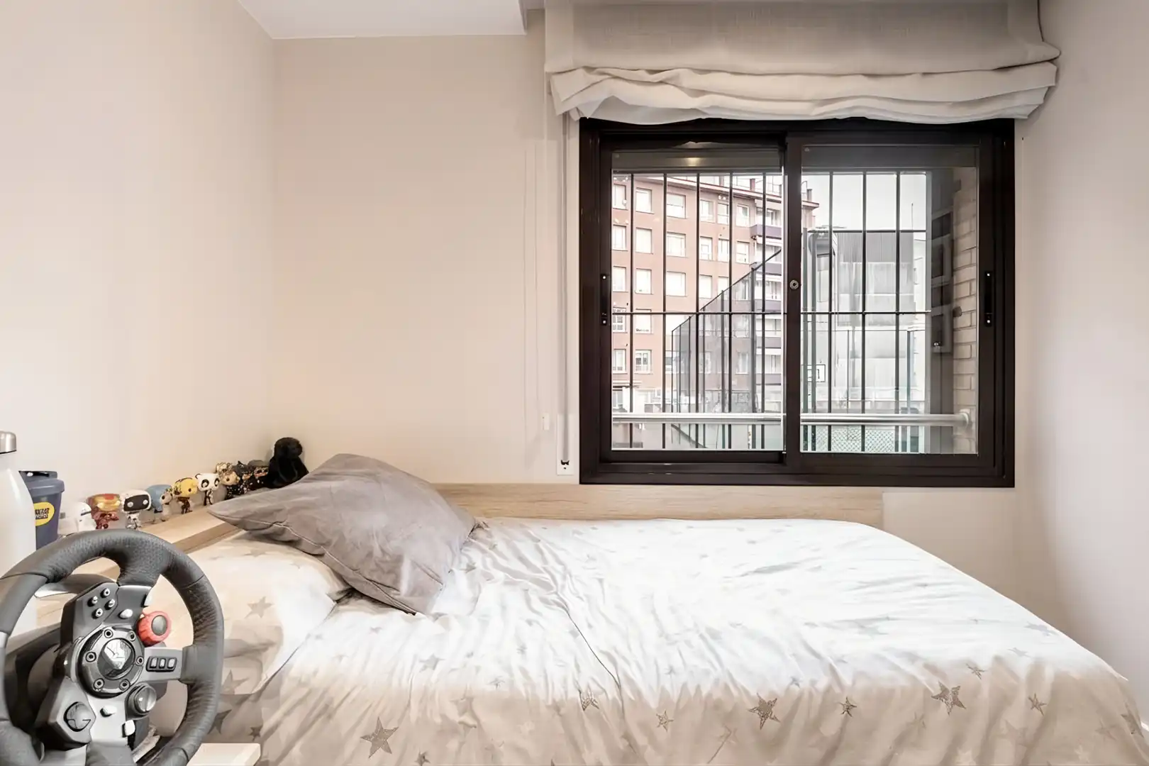 Bedroom of Flat for sale in Sant Cugat del Vallès  with Air Conditioner, Heating and Parquet flooring