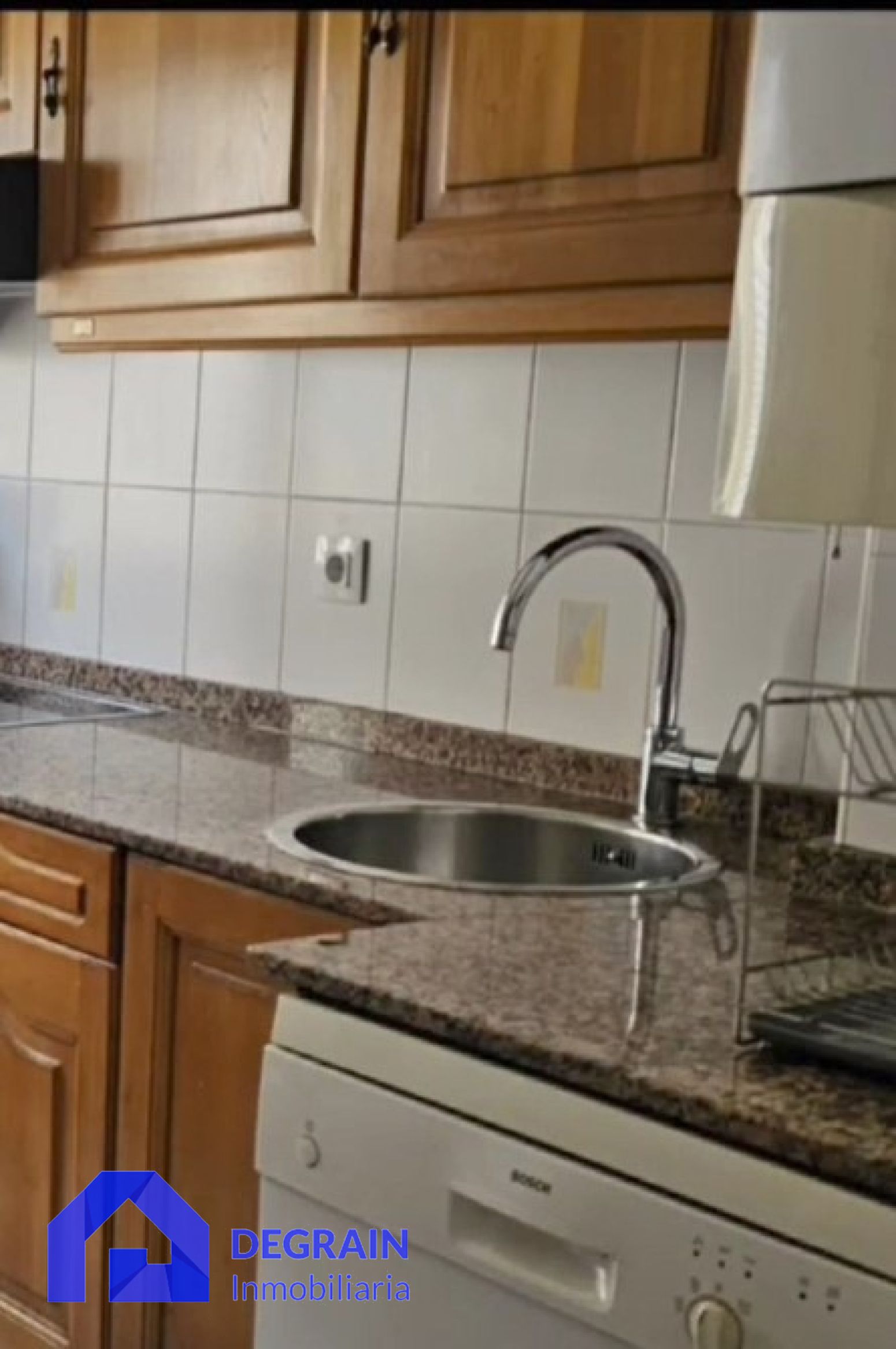 Cuina de Pis de lloguer en Oviedo  amb Calefacció, Parquet i Moblat