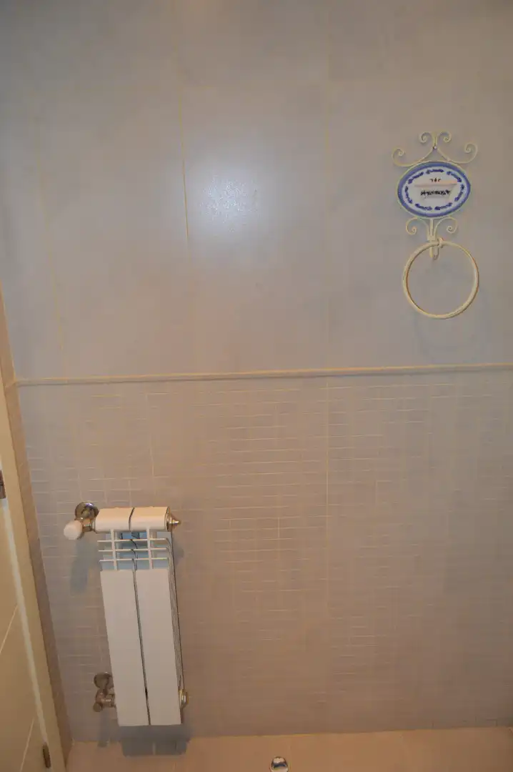Badezimmer von Wohnung zur Miete in Madrid mit Klimaanlage, Heizung und Parkett