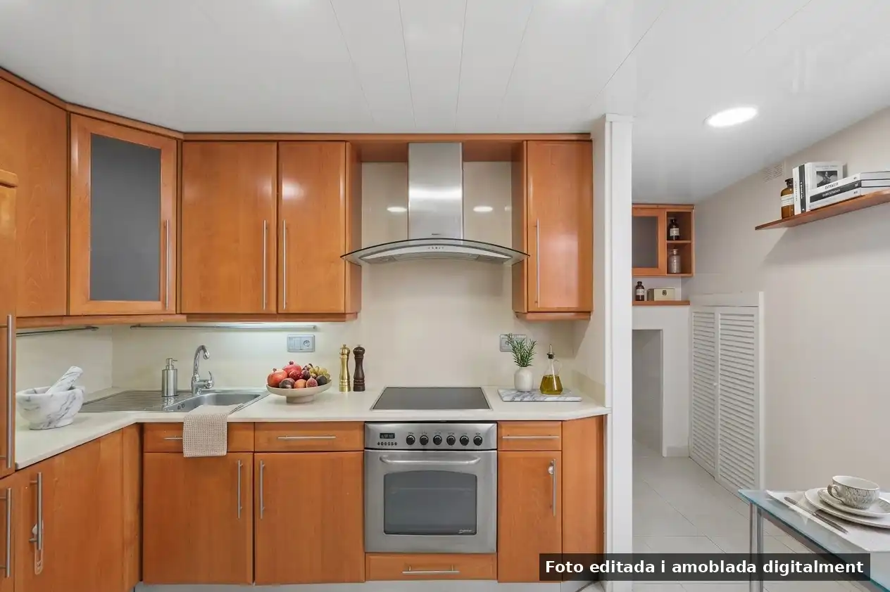 Cuina de Casa o xalet en venda en Barcelona amb Aire condicionat, Calefacció i Terrassa