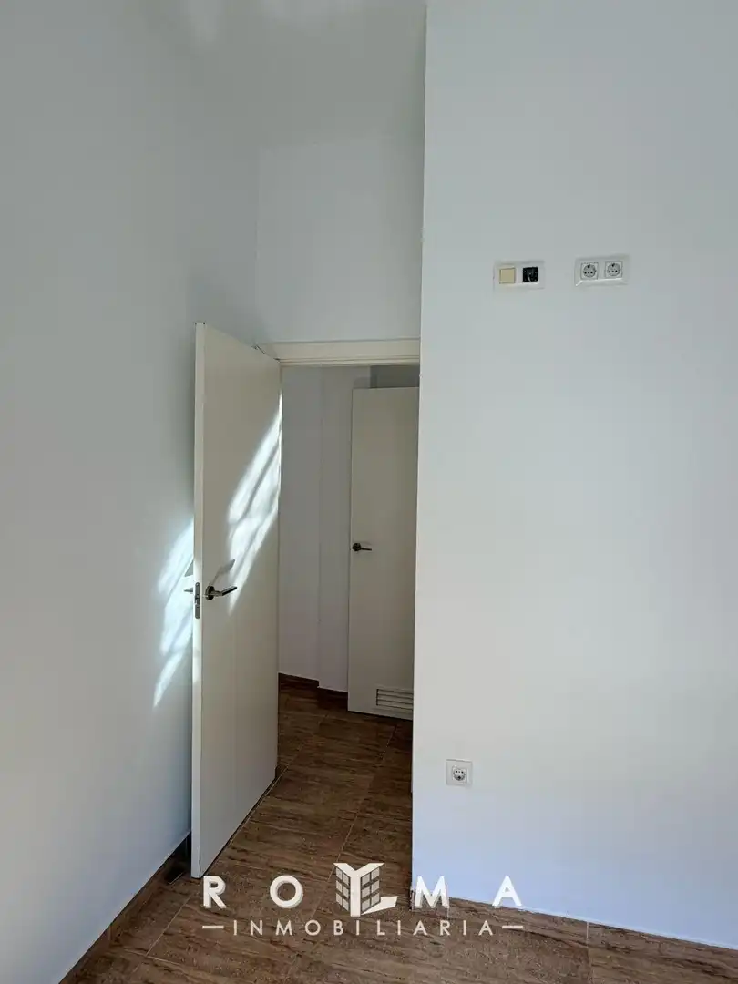 Piso en venta en Dos Hermanas con Aire acondicionado