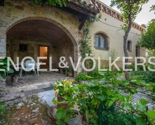 Jardí de Finca rústica en venda en Girona Capital amb Terrassa