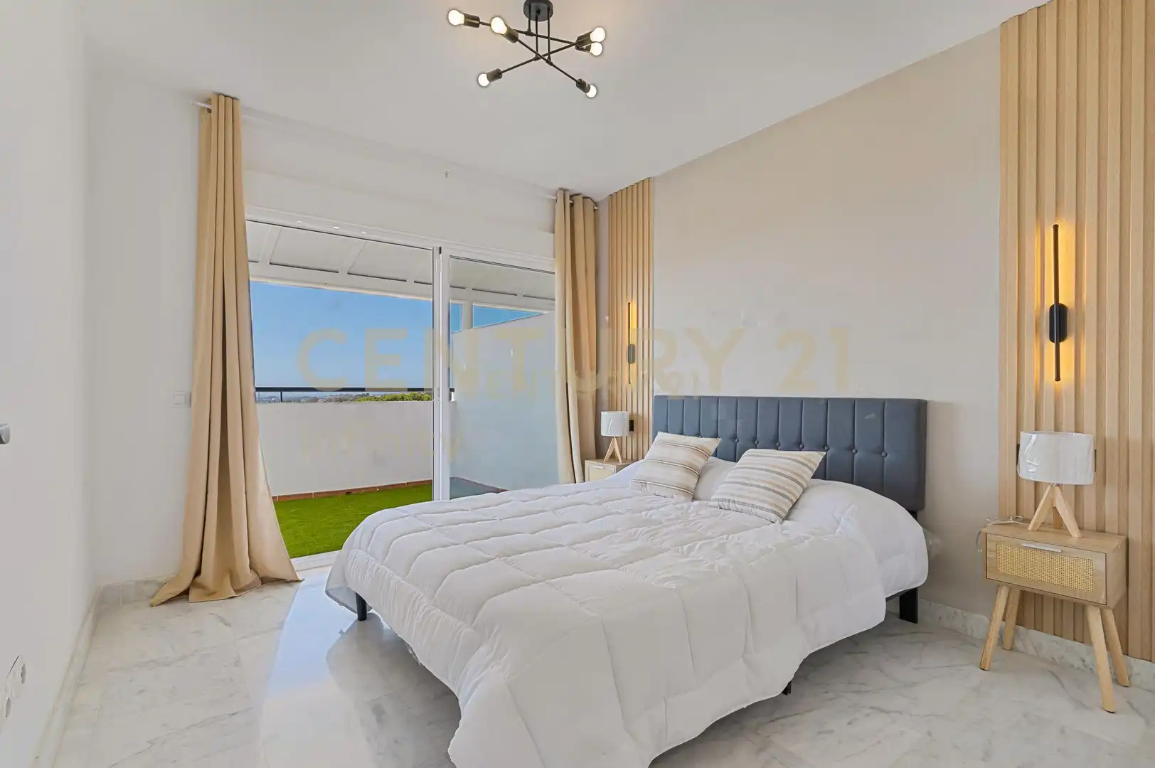 Dormitori de Casa adosada en venda en Mijas amb Aire condicionat, Jardí privat i Traster