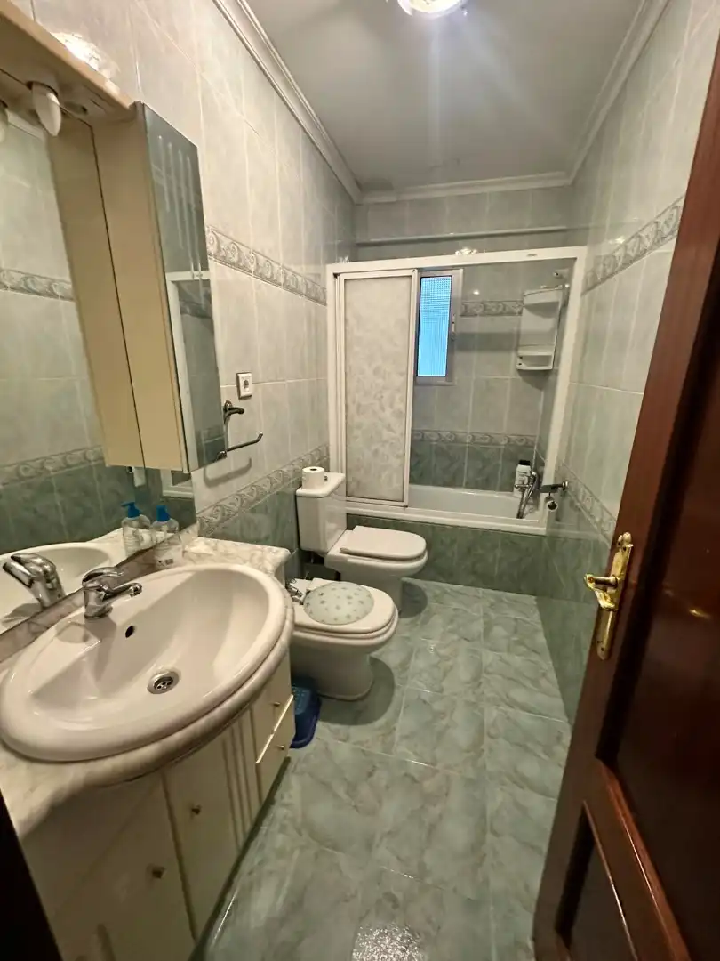 Bathroom of Flat for sale in Valladolid  with Heating and Furnished