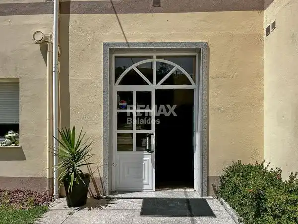 Wohnung zum Verkauf in Nigrán mit Privatgarten und Abstellraum