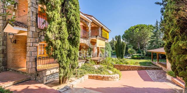 Casa-chalet en Venta en Becerril de la Sierra