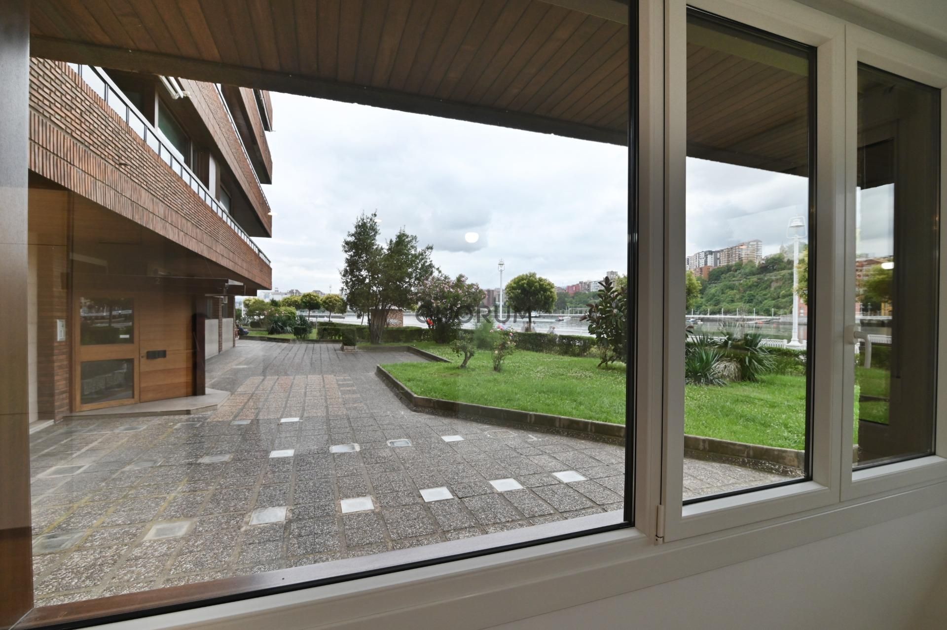 Vista exterior de Pis de lloguer en Getxo  amb Calefacció
