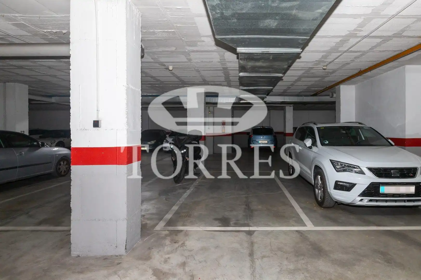 Parking de Piso en venta en Málaga con Aire acondicionado, Parquet y Piscina comunitaria