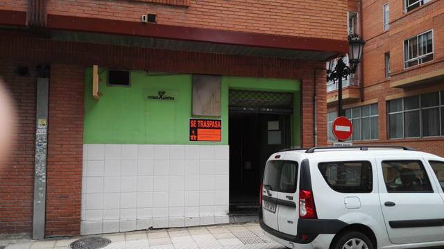 Local comercial en Alquiler en Calle Álvarez Lorenzana, 25 en El Cristo