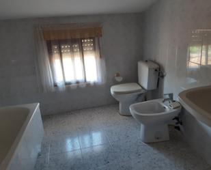 Bathroom of Country house for sale in Aldeanueva de Ebro